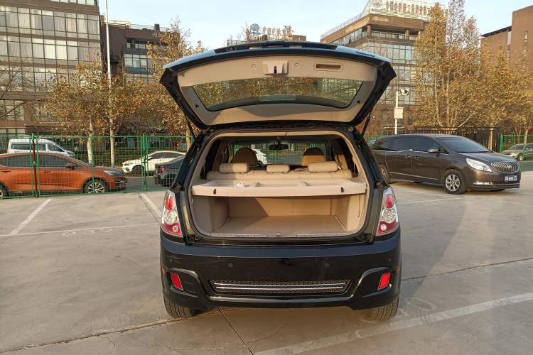 Used BYD e6 2016 400 Elite Edition Interior 8
