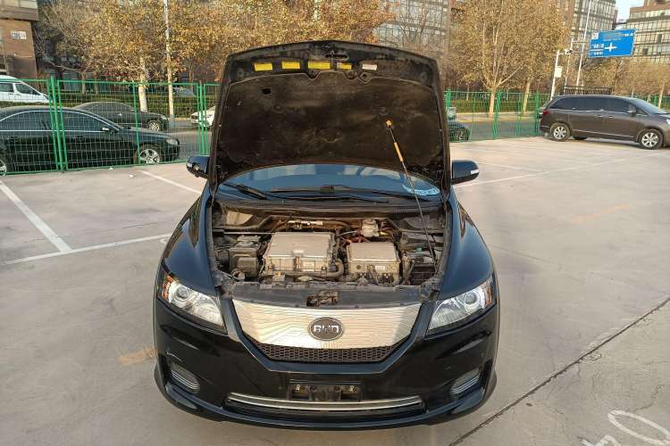 Used BYD e6 2016 400 Elite Edition Interior 9