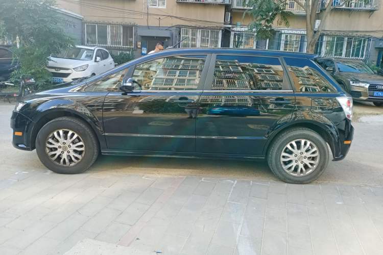 Used BYD e6 2016 400 Elite Edition Left Side