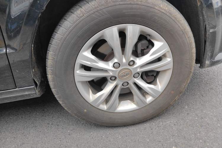 Used BYD e6 2016 400 Elite Edition Right Front Wheel Hub