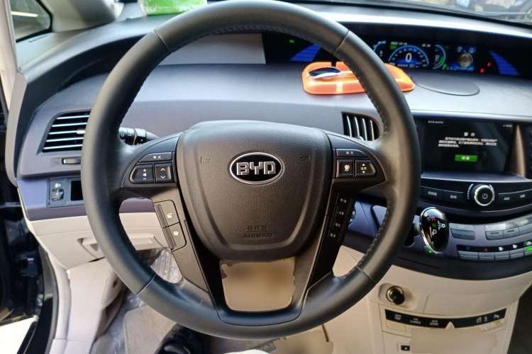 Used BYD e6 2016 400 Elite Edition Steering Wheel
