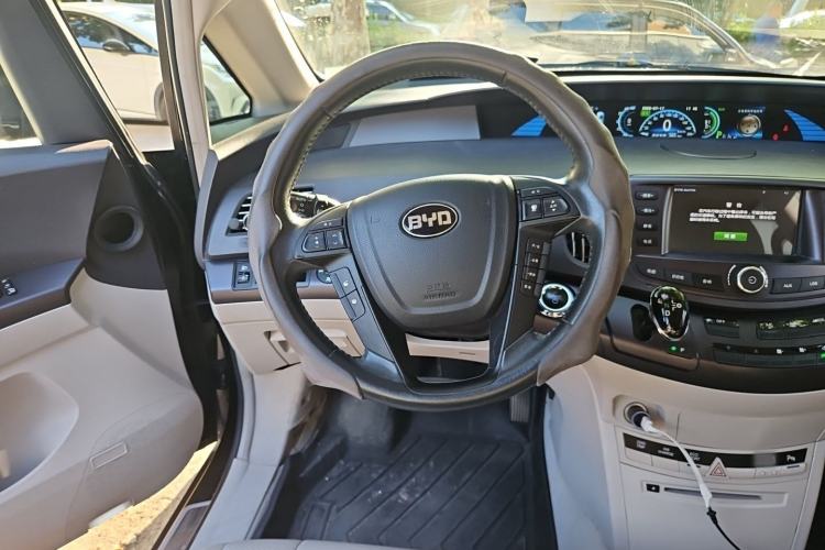 Used BYD e6 2016 400 Elite Edition Steering Wheel
