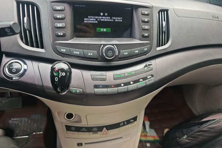 Used BYD e6 2016 400 Elite Edition Audio And AC Panel