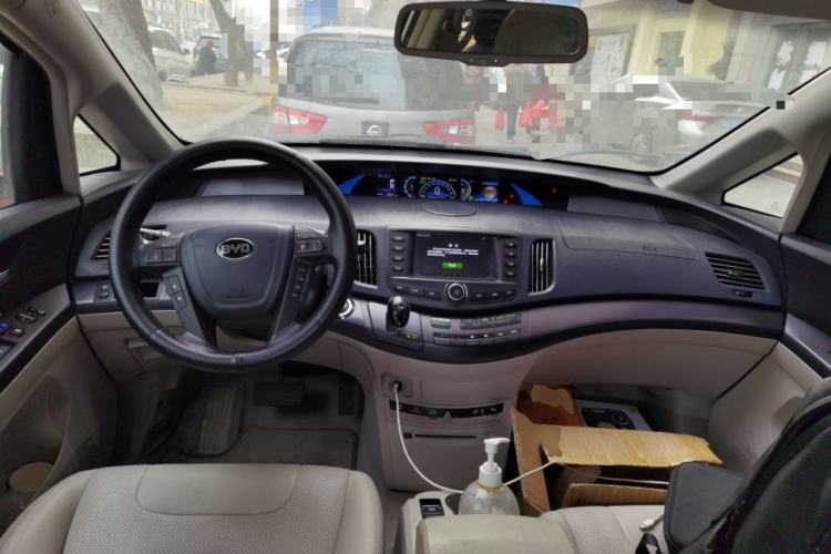 Used BYD e6 2016 400 Elite Edition Center Console