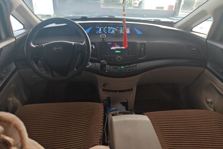 Used BYD e6 2016 400 Elite Edition Center Console