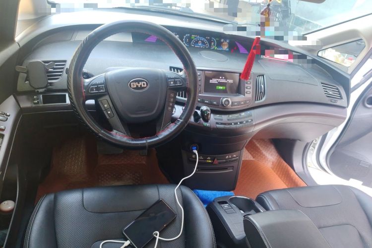 Used BYD e6 2016 400 Elite Edition Center Console