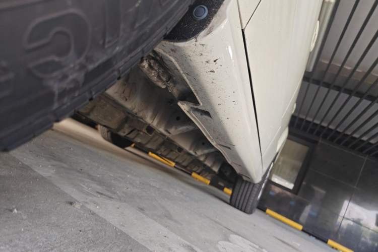 Used BYD e6 2016 400 Elite Edition Chassis Front Left