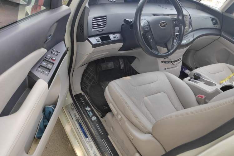 Used BYD e6 2016 400 Elite Edition Driver Seat