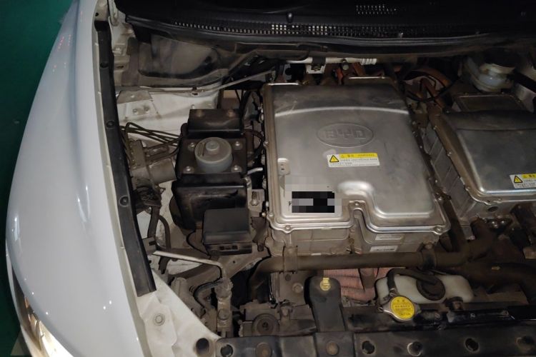 Used BYD e6 2016 400 Elite Edition Engine Bay Right