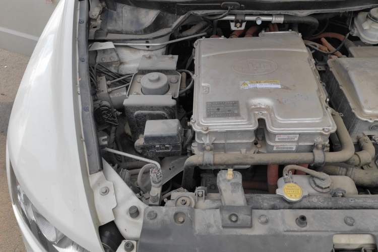 Used BYD e6 2016 400 Elite Edition Engine Bay Right