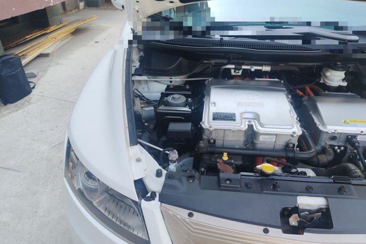 Used BYD e6 2016 400 Elite Edition Engine Bay Right