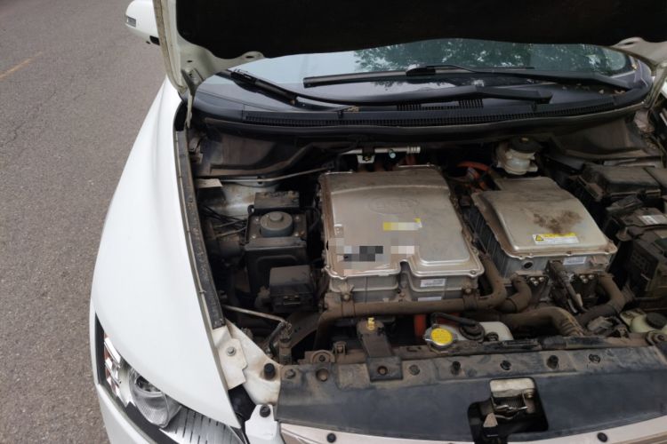 Used BYD e6 2016 400 Elite Edition Engine Bay Right