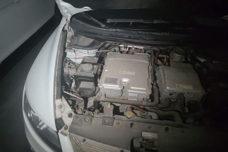 Used BYD e6 2016 400 Elite Edition Engine Bay Right