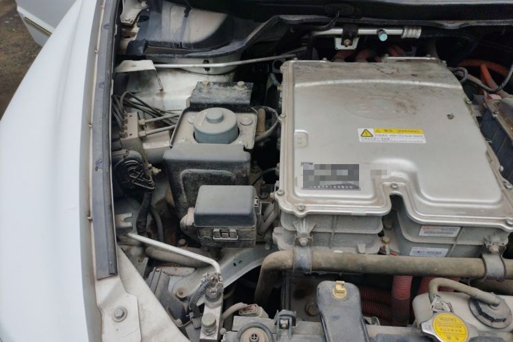 Used BYD e6 2016 400 Elite Edition Engine Bay Right