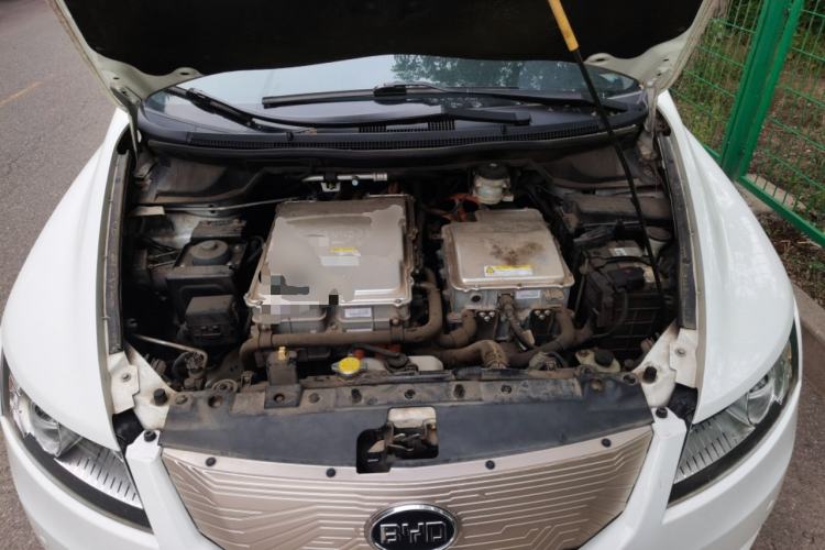 Used BYD e6 2016 400 Elite Edition Engine Bay