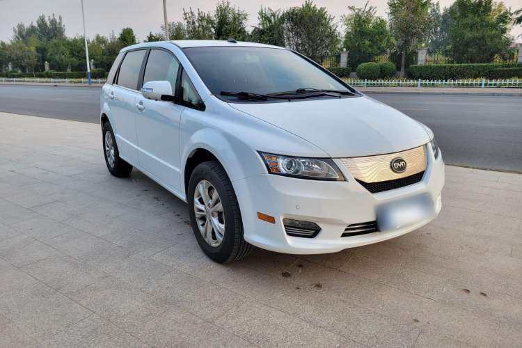 Used BYD e6 2016 400 Elite Edition Exterior 2