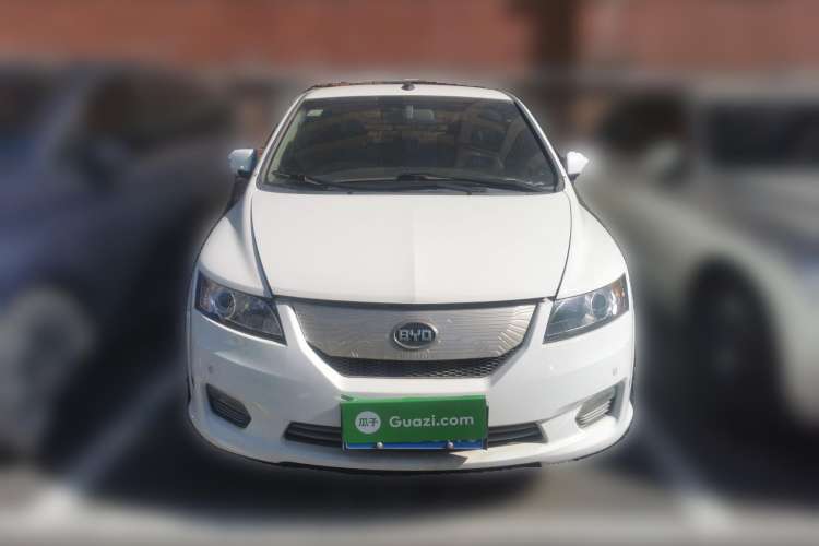 Used BYD e6 2016 400 Elite Edition Front