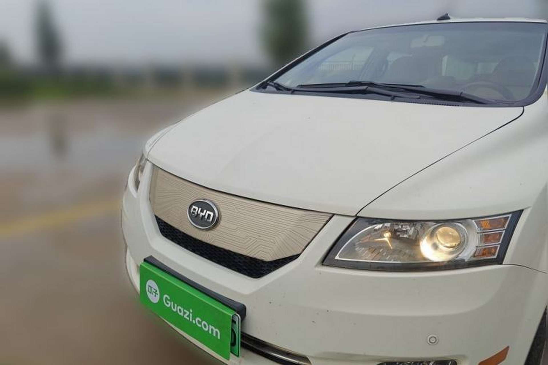 Used BYD e6 2016 400 Luxury Edition Front