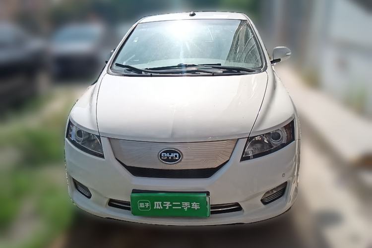 Used BYD e6 2016 400 Elite Edition Front