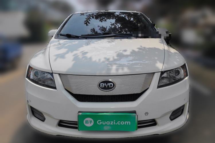 Used BYD e6 2016 400 Elite Edition Front