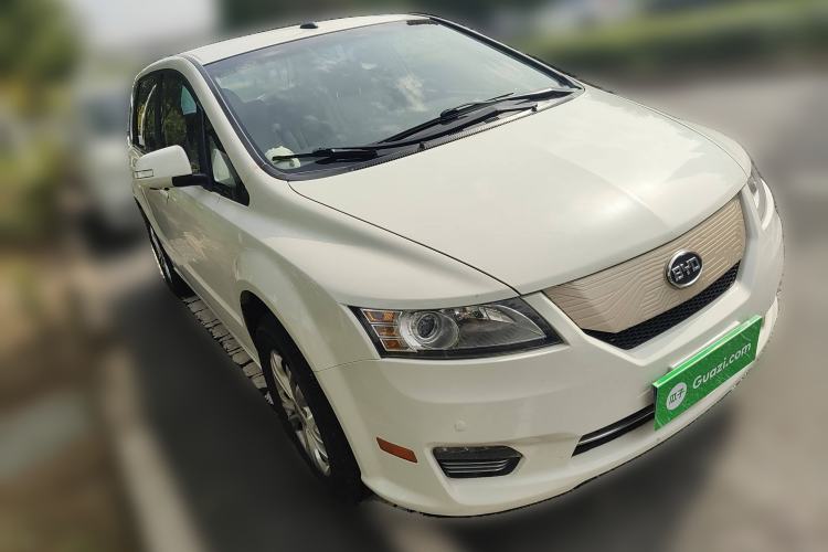 Used BYD e6 2016 400 Elite Edition Front Right 45 Deg