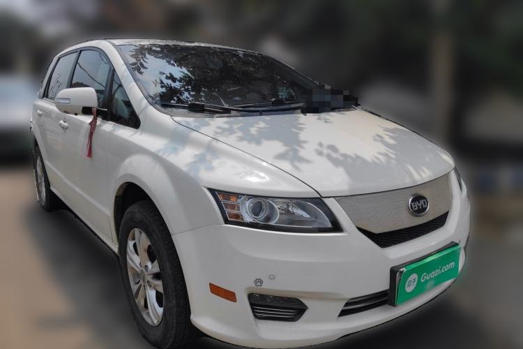 Used BYD e6 2016 400 Elite Edition Front Right 45 Deg