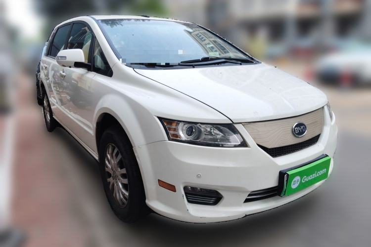 Used BYD e6 2016 400 Elite Edition Front Right 45 Deg