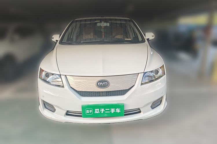 Used BYD e6 2016 400 Elite Edition Front