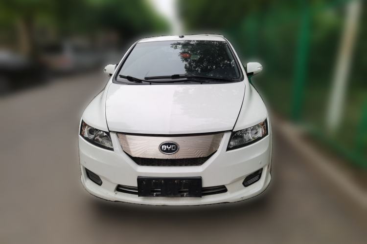 Used BYD e6 2016 400 Elite Edition Front