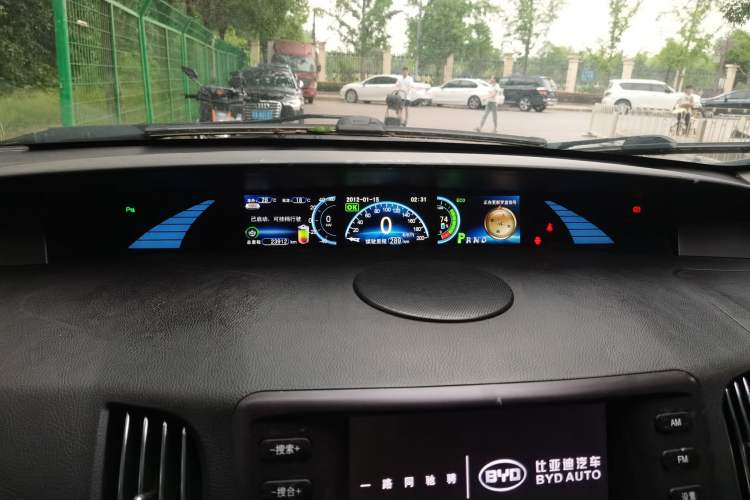Used BYD e6 2016 400 Elite Edition Instrument Cluster