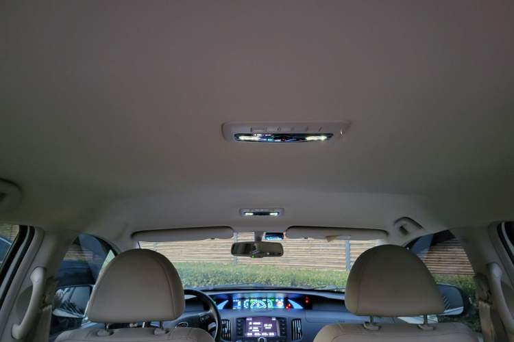 Used BYD e6 2016 400 Elite Edition Interior 8