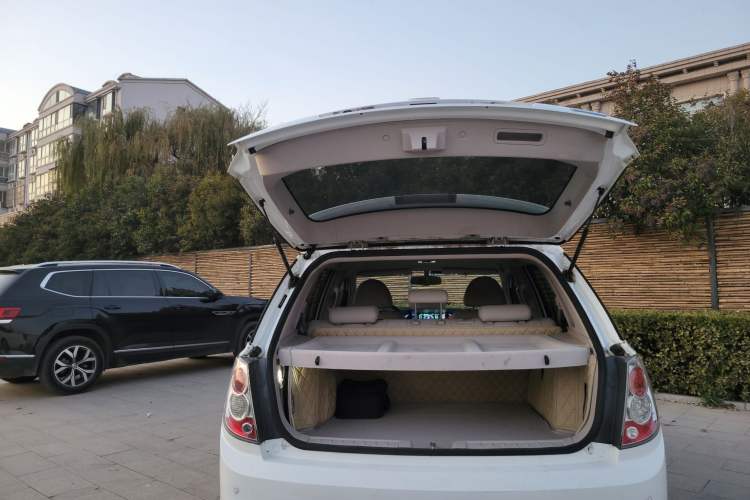 Used BYD e6 2016 400 Elite Edition Interior 9