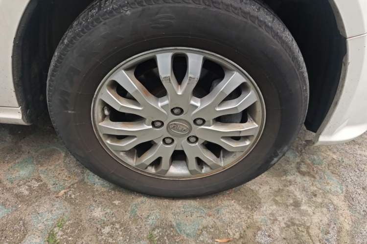 Used BYD e6 2016 400 Elite Edition Right Front Wheel Hub