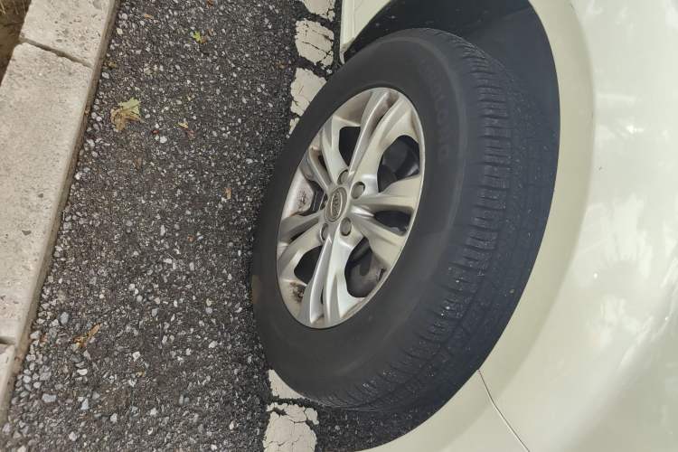 Used BYD e6 2016 400 Elite Edition Right Front Wheel Hub