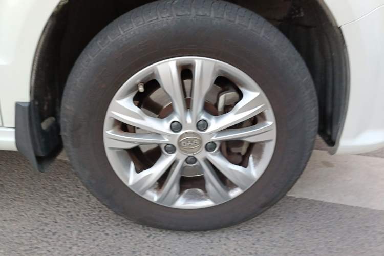 Used BYD e6 2016 400 Elite Edition Right Front Wheel Hub