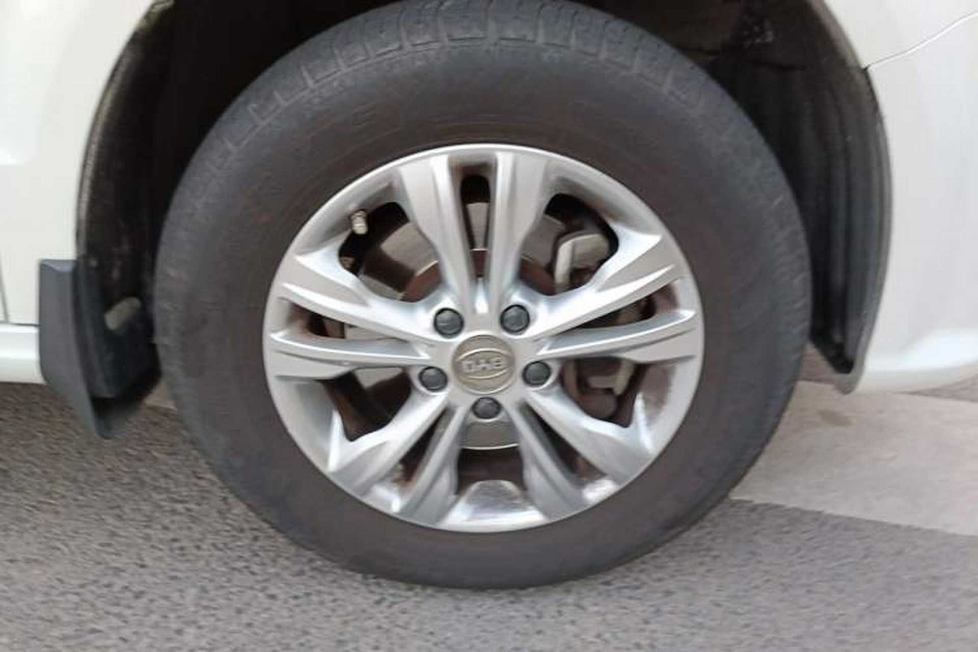 Used BYD e6 2016 400 Elite Edition Right Front Wheel Hub