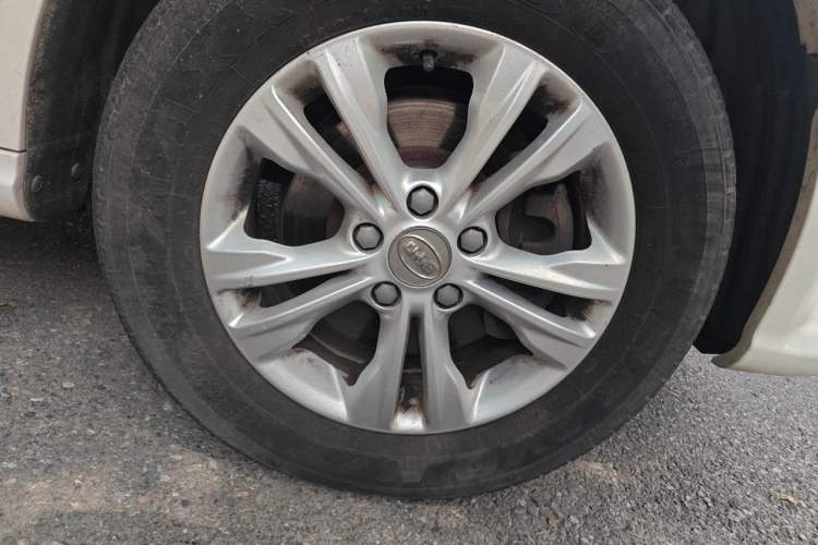 Used BYD e6 2016 400 Elite Edition Right Front Wheel Hub