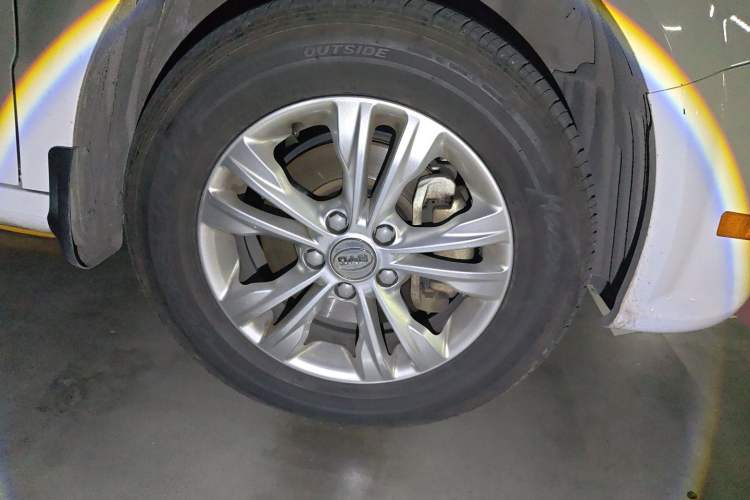 Used BYD e6 2016 400 Elite Edition Right Front Wheel Hub