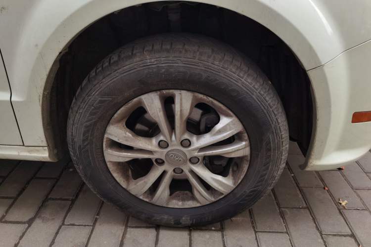 Used BYD e6 2016 400 Elite Edition Right Front Wheel Hub