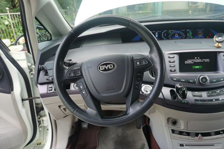 Used BYD e6 2016 400 Elite Edition Steering Wheel
