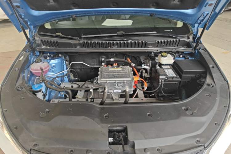 Used BYD e6 2023 Rental Version BYD6470MBEV3 Engine Bay