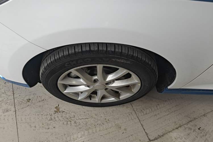Used BYD e6 2023 Rental Version BYD6470MBEV3 Exterior 4