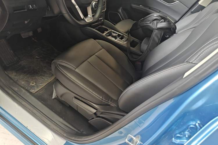 Used BYD e6 2023 Rental Version BYD6470MBEV3 Left Front Seat
