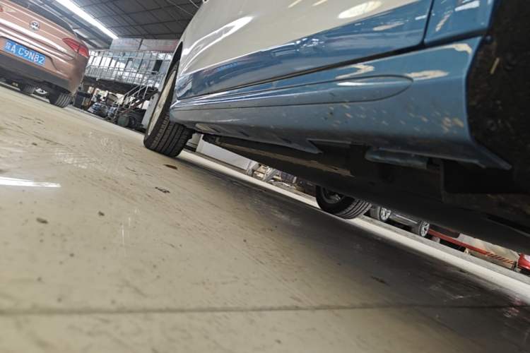 Used BYD e6 2023 Rental Version BYD6470MBEV3 Right Side Sill