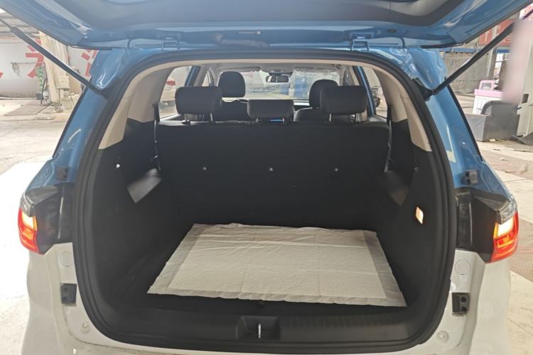 Used BYD e6 2023 Rental Version BYD6470MBEV3 Trunk