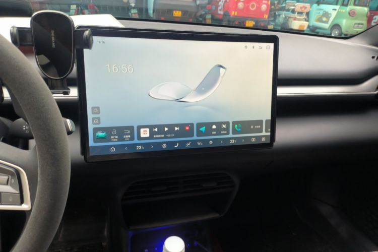 Used BYD e7 2025 Model 520 Smart Mobility Edition Audio And AC Panel