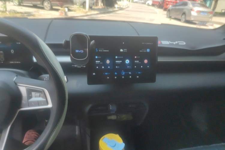 Used BYD e7 2025 Model 520 Smart Mobility Edition Audio And AC Panel