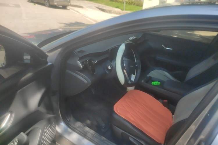Used BYD e7 2025 Model 520 Smart Mobility Edition Driver Seat