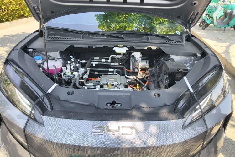 Used BYD e7 2025 Model 520 Smart Mobility Edition Engine Bay