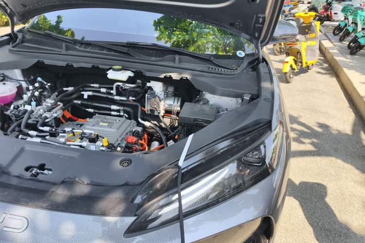 Used BYD e7 2025 Model 520 Smart Mobility Edition Engine Bay Left